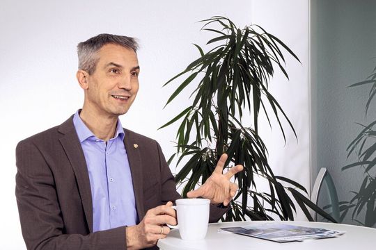 „Ohne PI-Technologien funktioniert die digitale Transformation im industriellen Umfeld schlichtweg nicht!“ Karsten Schneider, Vorstand PNO „Ohne PI-Technologien funktioniert die digitale Transformation im industriellen Umfeld schlichtweg nicht!“ Karsten Schneider, Vorstand PNO