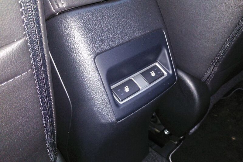 Dafür lassen sich wie auch im Subaru Outback die hinteren Sitze beheizen. (Bild: Thomas Günnel)