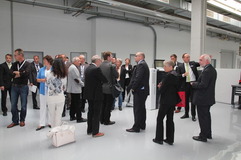 Im Anschluss an den Mapal Dialog am 16. und 17. Juni lud das Unternehmen zur Pressekonferenz, in der neben Fachvorträgen zu neuen Technologien und Verfahren eine Werkzeugvorführung zu bestaunen war. (Bild: Sonnenberg)