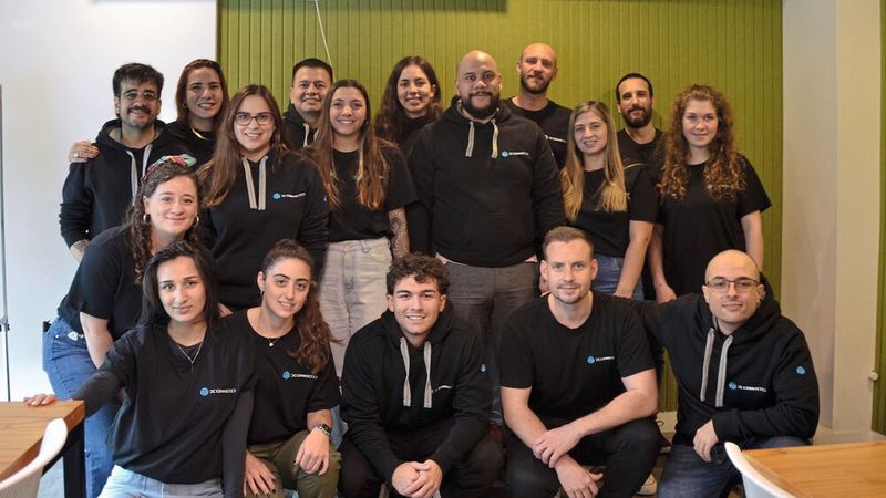 ... mit seinem Spin-off-Unternehmen DC Connected Car entwickelt – also mit einem Start-up-Unternehmen, das aus dem elterlichen Betrieb heraus gegründet wurde. (Bild: Ralf Christ Kfz-Meisterfachbetrieb)