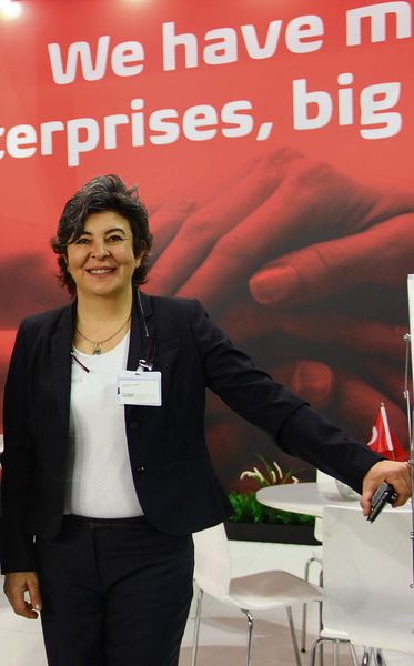 „Wir legen ein besonderes Augenmerk auf die Intensivierung der deutsch-türkischen Zusammenarbeit“, sagt Sevda Kayhan-Yılmaz, Vorstandsmitglied und Deutschlandbeauftragte von Turkish Machinery. (Bild: Turkish Machinery)