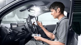 Besitzer eines Tech-Pro-Diagnosegeräts können nun auch die Traktionsbatterien von E-Autos prüfen. (Mahle)