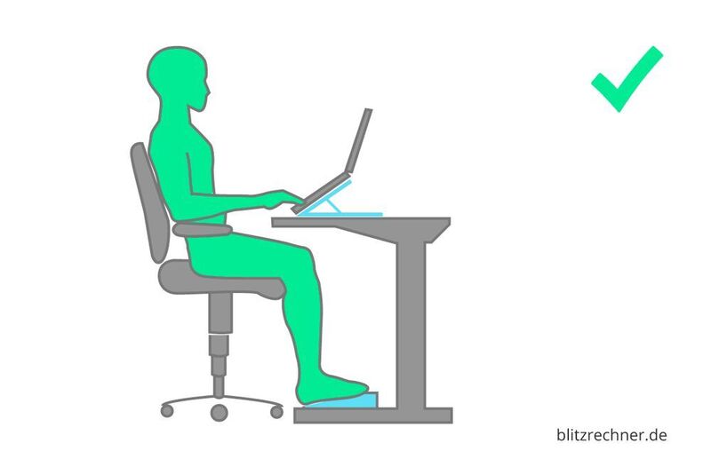 Laptopständer ermöglichen ein ergonomisches Arbeiten.  So kann auch die eingebaute Tastatur genutzt werden.
 (blitzrechner.de)
