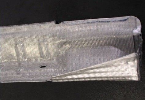 Bild 11: Akustisches Hitzeschild: Zwischen Poroblech- und Reflektionsblech keine Hinterfüllung. (Bild: Härle Produktentwicklung)