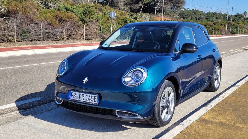 Die Preisliste beginnt bei 38.990 Euro. (Bild: Wehner - Vogel Communications Group)