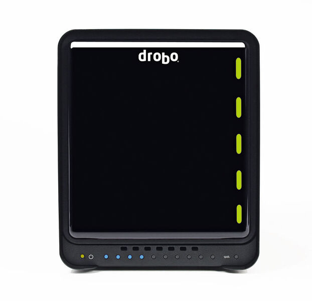 Das Drobo 5Dt kann bis zu fünf 3,5-Zoll-Festplatten aufnehmen. Die Box wird direkt am Rechner angeschlossen. (Drobo)