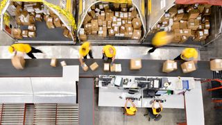 In vielen Logistik- und Fulfillment-Set-ups ist die operative Abwicklung im Lager längst digitalisiert, während die Abrechnung häufig noch hinterherhinkt. (Bild: simonkr/istockphoto)