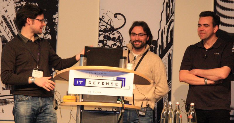 Adam Laurie, Andrea Barisani und Daniele Bianco (v.r.n.l.) auf der IT-Defense 2012 in München. (Archiv: Vogel Business Media)