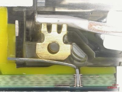 Bild 3b: Schliffe durch den Han 3A Hybrid zur Kontrolle der Auslenkung in den verschiedenen Ebenen der Feder (Bild: Harting)