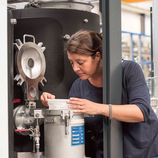 Regular inspection and maintenance of machine components such as filters are essential factors when it comes to meeting particulate cleanliness requirements in a consistent and economical manner. Regular inspection and maintenance of machine components such as filters are essential factors when it comes to meeting particulate cleanliness requirements in a consistent and economical manner.