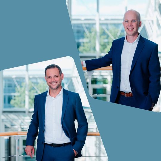 FI-TS-Geschäftsführer Dr. Christian Thiel (l.) und Christoph Röger, Vorsitzender der Geschäftsführung bei FI-TS (Bild:  FI-TS)