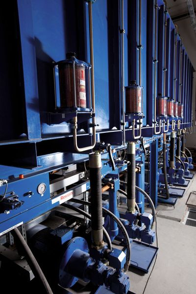 Wie geschmiert: Die Rexroth-Hydraulik sorgt für lautlose und fließende Bewegungen.  (Bild: Bosch Rexroth)