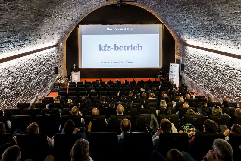 Die Reihen waren gut gefüllt. (Stefan Bausewein)