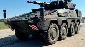 So wird der GTK Boxer respektive Schakal bei der Bundeswehr als 8×8 Radschützenpanzer eingesetzt. Er trägt dazu den Kampfturm RCT30 des Schwesterschützenpanzers Puma. Als Version Gruppentransporter gibt es sogar ein Toilette und einen Wasserkocher im Fahrzeug. (Bild: KNDS)