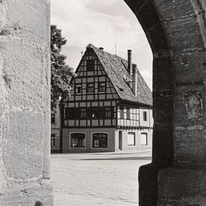 Das Gebäude, in dem Willi Memmert vor 90 Jahren sein Elektro-Ingenieurbüro gegründet hat.(Bild:  Memmert)