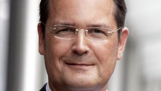 Bringt viel Erfahrung insbesonder aus der Automotive-Industrie mit nach Osnabrück: Robert Bommers, der neue COO Kontraktlogistik bei Hellmann. (Hellmann Worldwide Logistics)