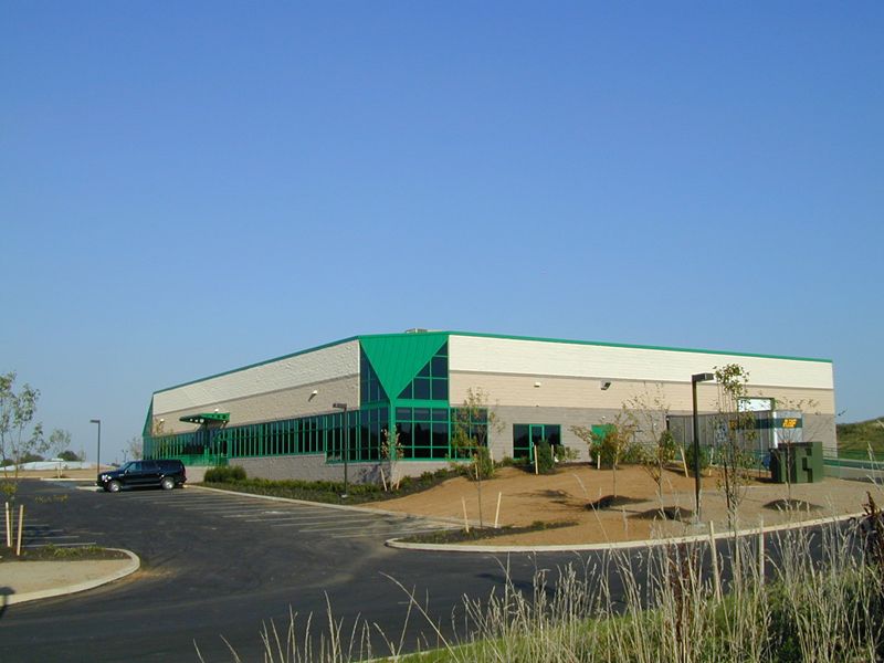 Firmengebäude USA-klein.jpg ()