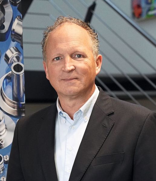 Für den Geschäftsführer der Wilhelm Schauerte GmbH & Co. KG, Stefan W. Schauerte, ist KI im Moment wichtig, um Routinetätigkeiten zu reduzieren und so Kapazitäten für anspruchsvollere Aufgaben freizusetzen. (Bild: Wilhelm Schauerte GmbH & Co. KG)