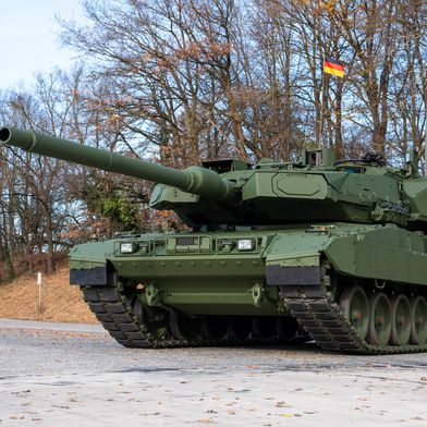 The Leopard 2 A8 includes the Trophy APS as part of its standard configuration. (Copyright: EuroTrophy)