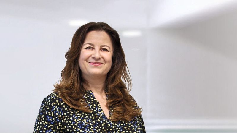 Edyta Wasiluk steht an der Vertriebsspitze des Freiburger Garantieanbieters Car-Garantie. Ihr Fokus liegt auf der Internationalisierung.(Bild:  Car-Garantie)