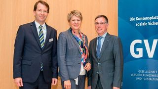 Der GVG-Geschäftsführer Dr. Sven-Frederik Balders, GVG-Vorstandsvorsitzende Gundula Roßbach, Prof. Dr. Joachim Breuer (GVG, tobias rücker fotografie)