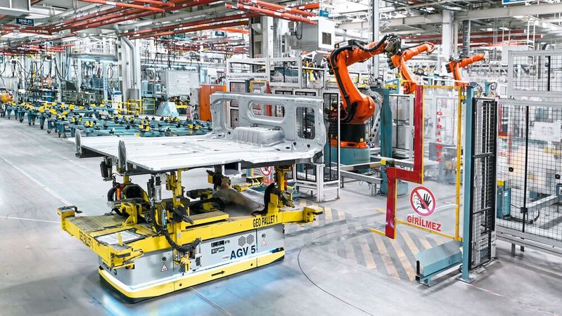 Die Expertenempfehlung VDI-EE 4020 führt anwendungsorientiert in das Thema funktionale Sicherheit ein.(Bild:  KUKA Group)