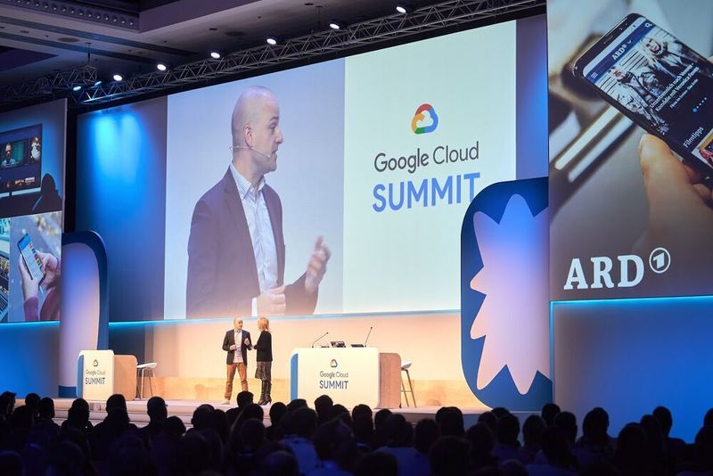 ...und beim Dialog auf der Bühne. (Google Cloud)