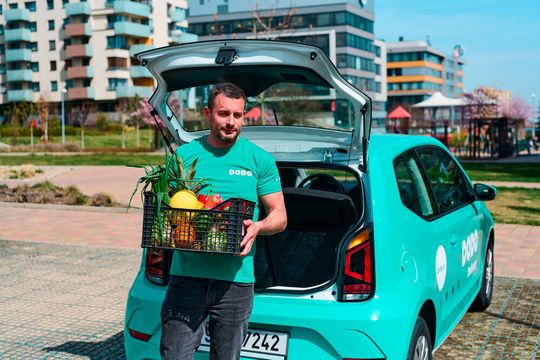 Was Kundinnen und Kunden im E-Commerce wirklich wollen, ist Zuverlässigkeit, Transparenz und ein reibungsloses Liefererlebnis.(Bild:  Dodo)