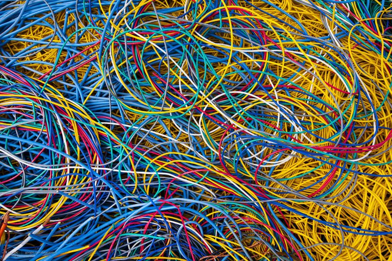 Google Datacenter: Das Gleiche gilt für die Verkabelung, die Farbe des Kabels steht für eine bestimmte Aufgabe. (Google)