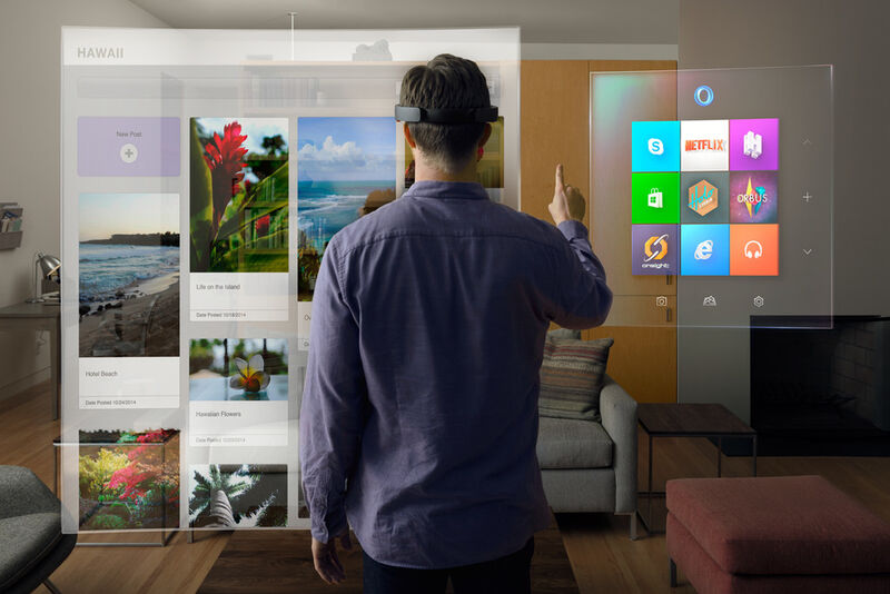 HoloLens bringt den Desktop mitten in den Raum. (Bild: Microsoft)