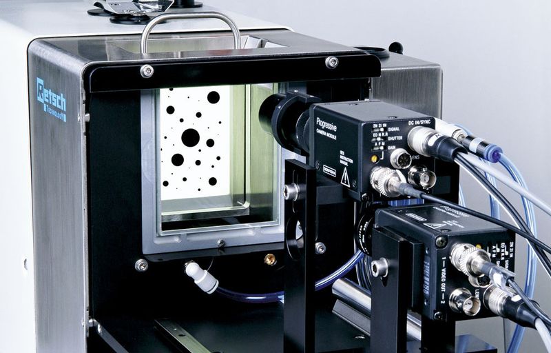 Abb 3: Das patentierte Zwei-Kamera-Prinzip erfasst ein Korngrößenspektrum von 30 µm bis 30 mm in einer einzigen Messung. (Archiv: Vogel Business Media)