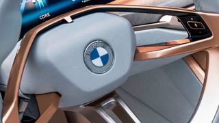 Wie die US-Börsenaufsicht SEC am Donnerstag (Ortszeit) mitteilte, hatte BMW seine Zahlen zum Absatzvolumen auf dem US-Automarkt von 2015 bis 2019 aufgehübscht. Dadurch hätten interne Zielmarken erreicht werden sollen. (Bild: BMW)