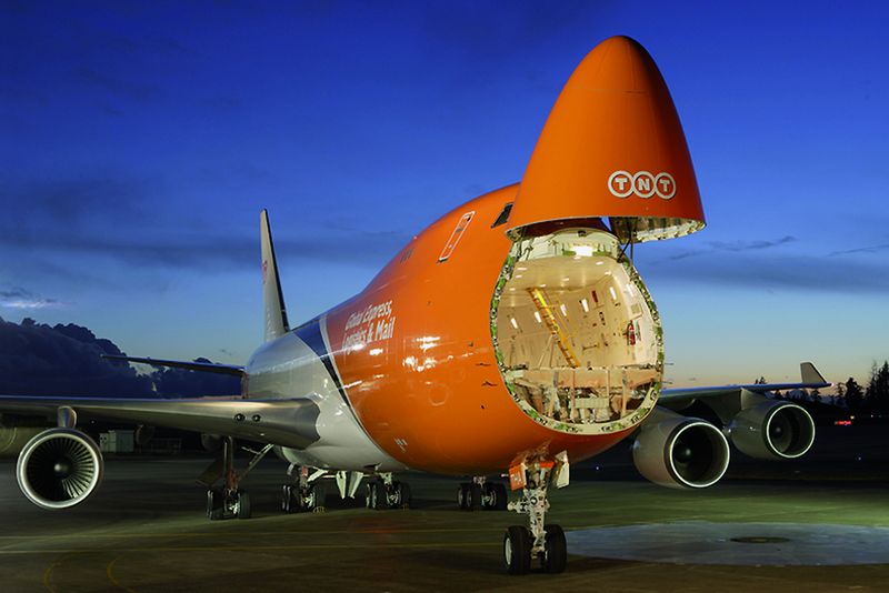 Die erst im Dezember 2006 bei TNT in Dienst gestellte Frachtmaschine vom Typ Boeing 747-400 ERF ist die fortschrittlichste Version der 747-Familie mit der größten Reichweite und einem maximalen Ladegewicht von 105 t. (Archiv: Vogel Business Media)