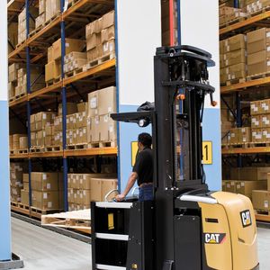 Eine der vielen Problemlösungen zum Kommissionieren.