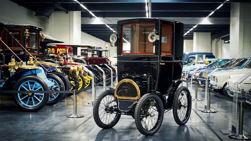1900: Marktstart für den Renault Typ B, einem Coupé mit 1,90 Meter Länge und 1,80 Meter Höhe. (Bild: Renault)