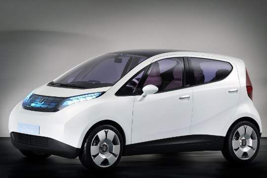 Ebenfalls kurz vor der Markteinführung soll der Pininfarina Bluecar stehen, der auch 144 Kilometer mit einer Batterieladung schaffen soll. Das Auto kann man jetzt schon vorreservieren lassen, der Preis ist jedoch ebenfalls noch nicht bekannt. (Archiv: Vogel Business Media)