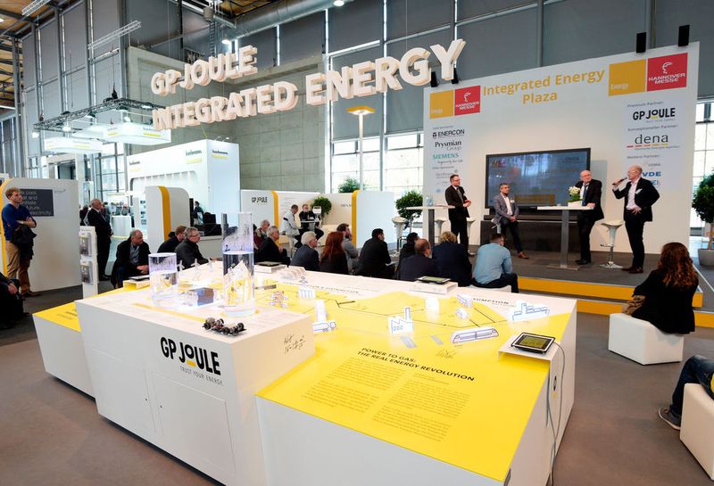 Von umweltfreundlicher Energieerzeugung über Energieeffizienz bis hin zum Energiemanagement – die Leitmesse Energy der Hannover Messe 2017 zeigt viele Möglichkeiten. (Hannover Messe)