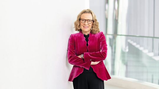Merck-CEO Belén Garijo: „Als ein führender Hersteller von viralen Vektoren ist es unser Ziel, das enorme Potenzial von Zell- und Gentherapien für Patienten auf der ganzen Welt verfügbar machen.“(Bild:  Merck KGaA)