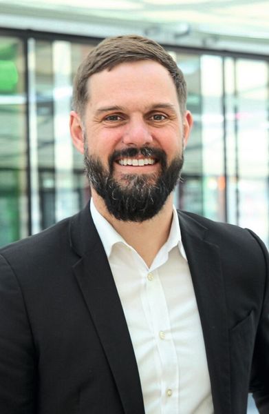 Florian Niethammer, Teamleiter im Bereich Industrie bei der Messe Stuttgart, kündigt für die T4M weitere Kooperationen an: „Wir führen bereits vielversprechende weitere Gespräche mit Multiplikatoren der Medizintechnik-Branche.“ (Messe Stuttgart)