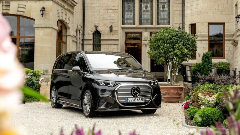 Auch optisch macht der VLE was her und wird dem Stern-Logo in der Front absolut gerecht. (Bild: Mercedes-Benz)
