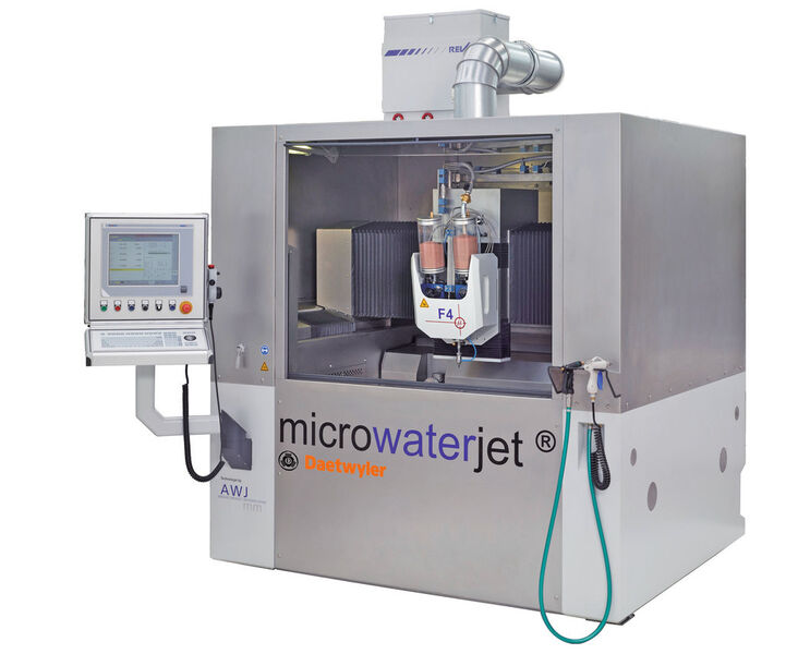 Bild 2 | Einhausung: In dieser Version eignen sich die neuen „Microwaterjet“-Anlagen für den Einsatz in der Medizintechnik (Bild: Waterjet)