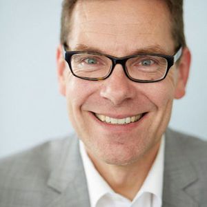 Prof. Dr.-Ing. Sascha Stowasser, Direktor des IfaA, fordert einen sachlichen Austausch über das Thema Arbeit 4.0.