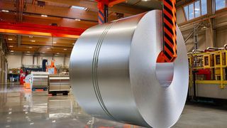 ASI-zertifiziertes Aluminium der AMAG wird im Audi-Werk Györ für die Herstellung von Außenhaut- und Innenstrukturbauteilen verarbeitet.  (Bild: AMAG)