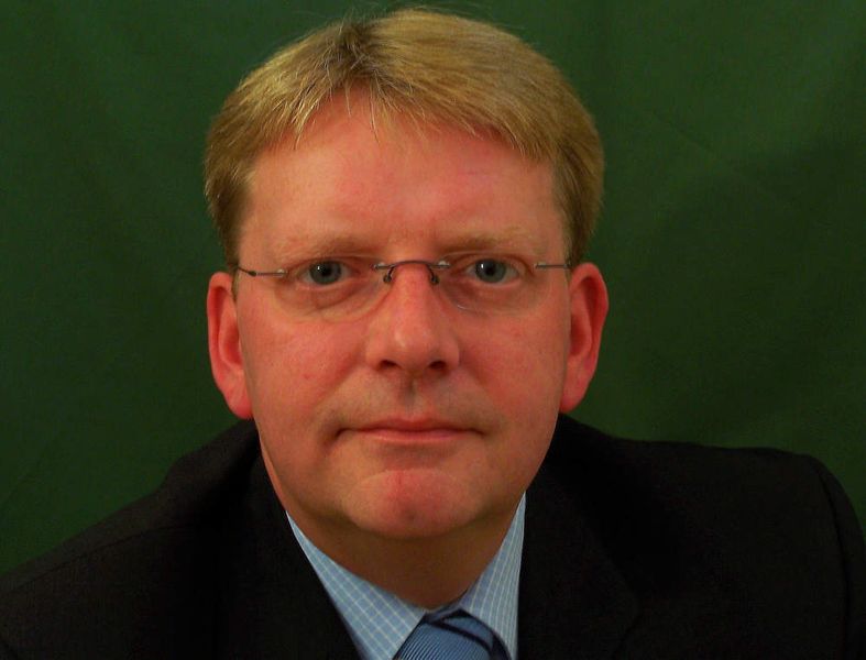 Klaus Brockmann, Emerson Process Management: „Für problematische Anwendungen bei der Messung von Flüssigkeiten mit Gasanteilen bieten wir mit unserer Elite-Baureihe eine Lösung an.“ (Archiv: Vogel Business Media)