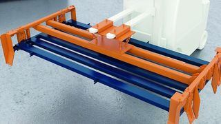 Soll das erstmalige Einlagern von Systempaletten im Blechlager erleichtern: das Stopa Pallet Insertion Tool. (Bild: Stopa)