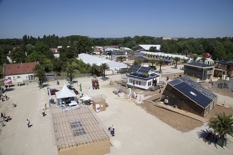 Sieger wird das Team mit den besten Gesamtergebnissen in den sechsHauptdisziplinen Dichte, Mobilität, Effizienz, Innovation, Kosten und ökologische Relevanz. (Bild: Solart Decathlon 2014)
