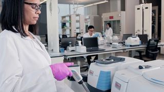 Abb.1: FTIR-Spektrometer können u.a. in der Wareneingangskontrolle eingesetzt werden. (Thermo Fisher Scientific)