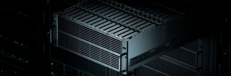 Mit dem HD6500 bietet Synology einen 4HE-Rackmount-Storage-Server mit 60 HDD-Einschüben an, der vor allem für Enterprise-Kunden bestimmt ist. Der Hersteller setzt ihn selbst für die eigene Object-Storage-Cloud ein. Mit dem HD6500 bietet Synology einen 4HE-Rackmount-Storage-Server mit 60 HDD-Einschüben an, der vor allem für Enterprise-Kunden bestimmt ist. Der Hersteller setzt ihn selbst für die eigene Object-Storage-Cloud ein.