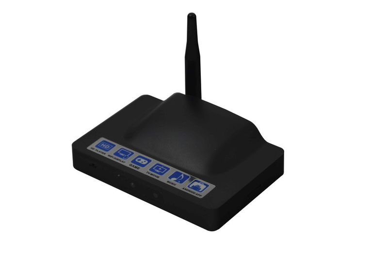 Die kleine Android-Box mit ARM-Prozessor macht aus dem Touch-Display einen günstigen All-in-One-Rechner. (Bild: Hannspree)
