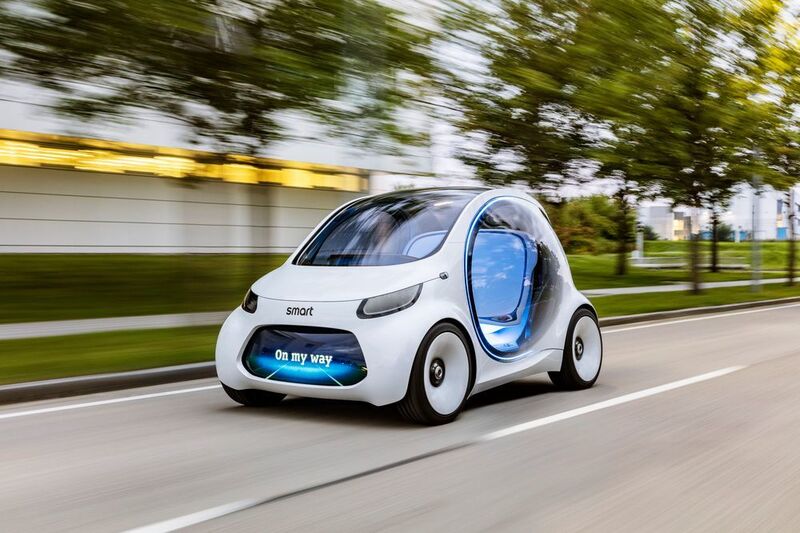 Der vorgestellte Smart Vision EQ Fortwo kann nicht nur elektrisch sondern auch völlig autonom fahren und ist mit seiner Umwelt voll vernetzt. Offizielle Premiere feiert die Studie auf der IAA in Frankfurt. (Daimler)